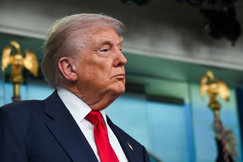 ترامپ: خبرنگاران باید اجازه ورود به غزه را داشته باشند