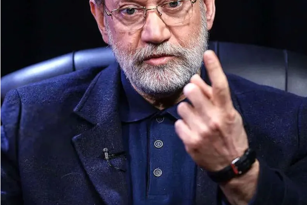 علي لاريجاني: اتصلت بي إسرائيل وأمهلتني 12 ساعة لمغادرة البلاد