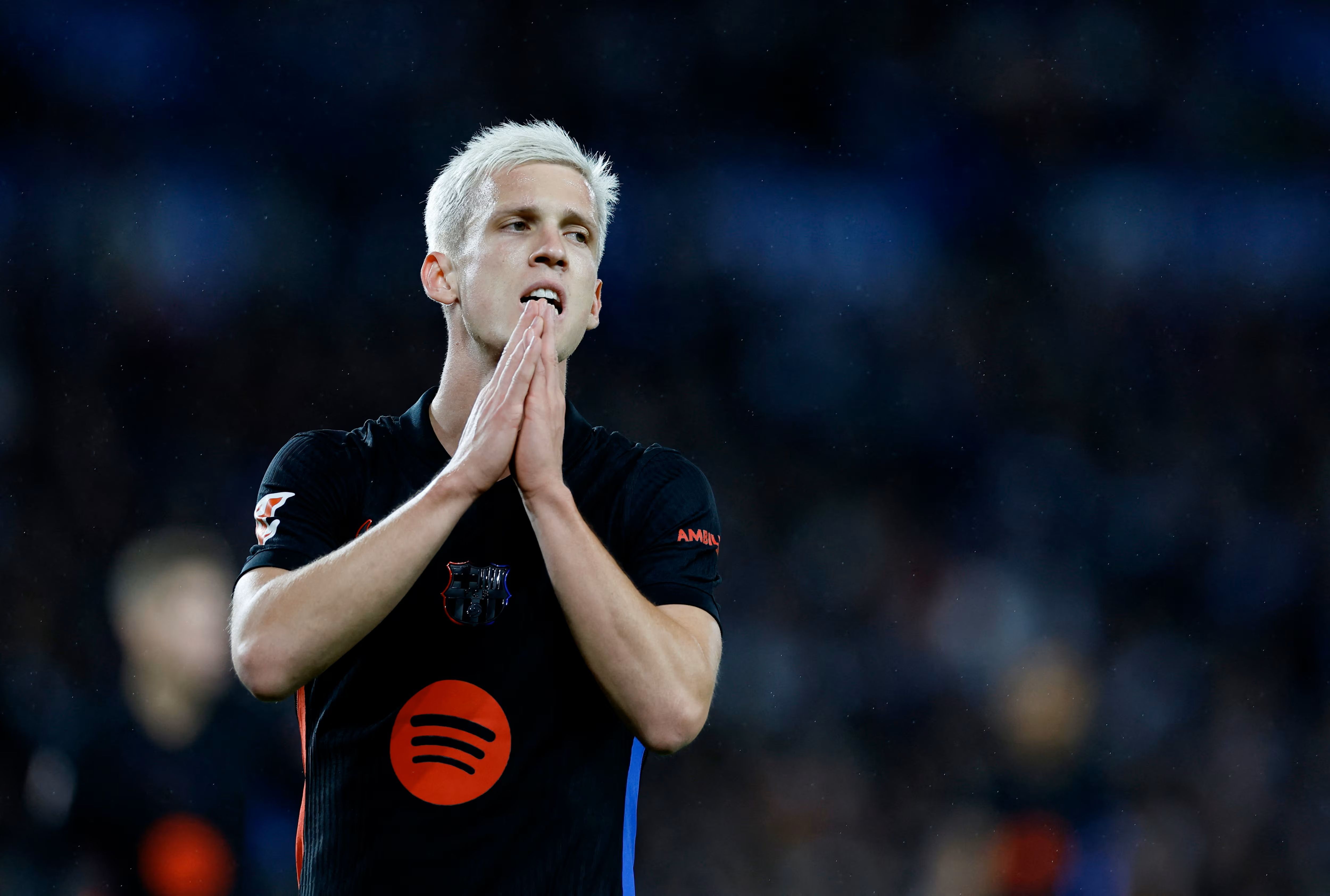 دردسر جدید برای لاپورتا؛ ثبت قرارداد اولمو و ویکتور با بارسلونا غیرقانونی بود