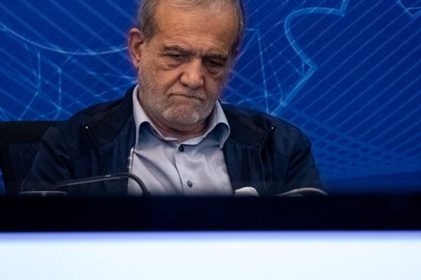 واکنش روزنامه سپاه به سخنان پزشکیان درباره بحران آب: دل ملت را خالی نکنید