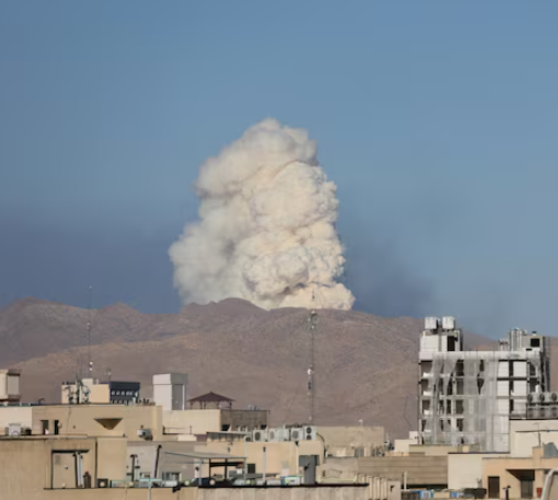 مسؤول إسرائيلي: سنوقف الهجمات إذا وافقت إيران على تفكيك برنامجها النووي 