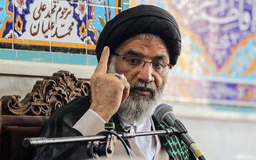 نماینده خامنهای در خوزستان: باید هر فروشگاهی که به افراد بیحجاب خدمات میدهد پلمب شود