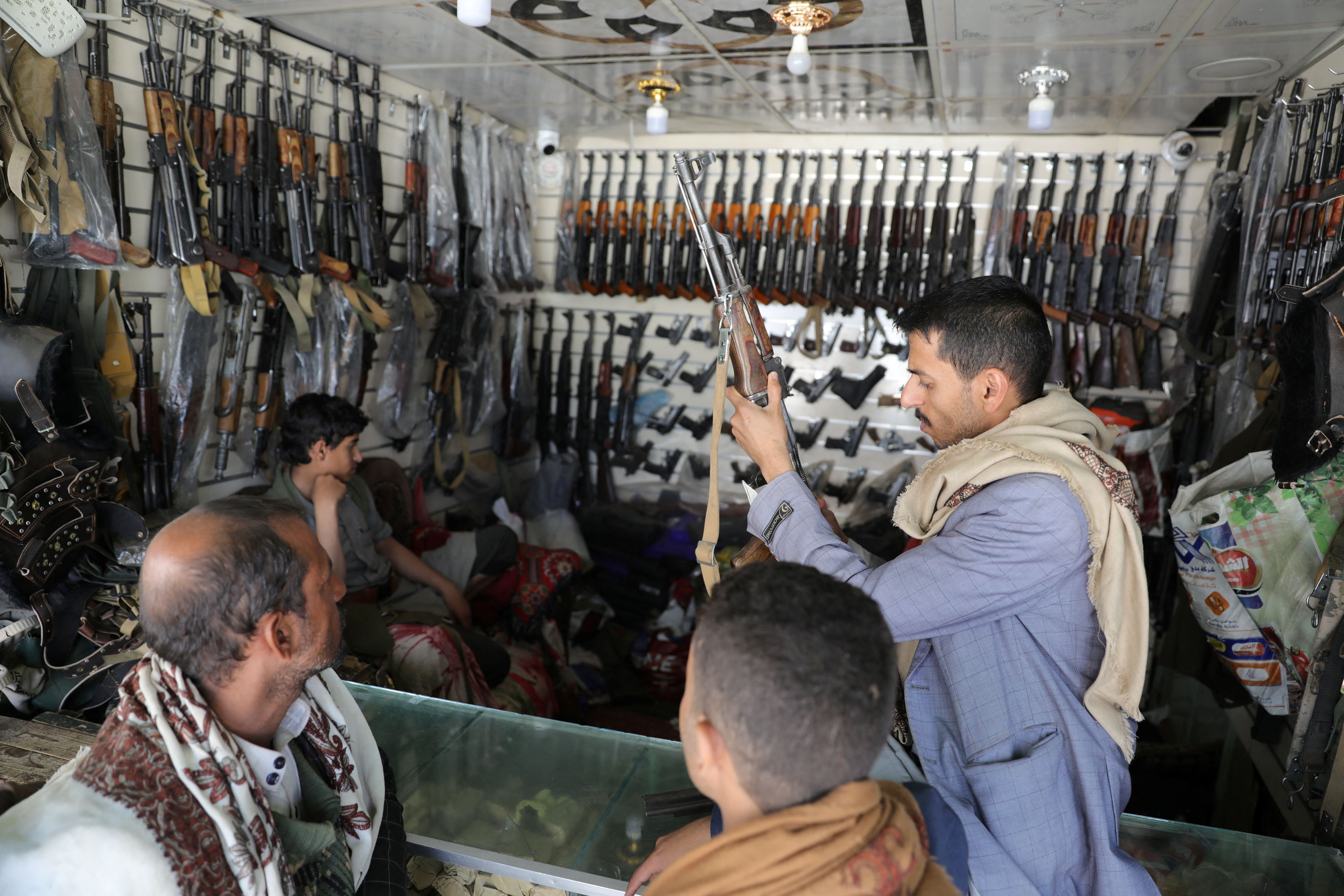 جمهوری اسلامی نقش خود را در تامین تسلیحاتی حوثی‌ها تکذیب کرد