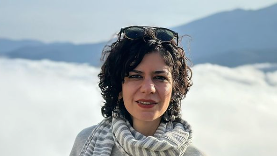 مادر نسیم سلطانبیگی، روزنامهنگار زندانی از تمدید ممنوعیت تماس و ملاقات دخترش خبر داد