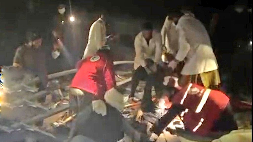 طالبان گفت ۴۰۰ نفر در حمله پاکستان به بیمارستانی در کابل کشته شدند، اما پاکستان تکذیب کرد