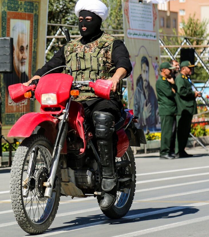 إيران بعد الحرب.. بين السيطرة المطلقة للنظام وانهياره المحتمل