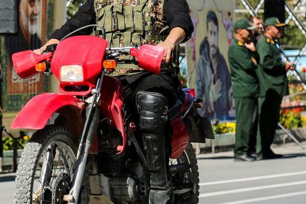 إيران بعد الحرب.. بين السيطرة المطلقة للنظام وانهياره المحتمل