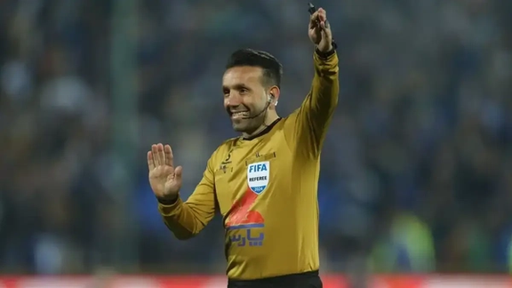 وحید کاظمی داور دربی ۱۰۶ شد