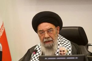 نماینده خامنهای در اصفهان: برخورد با بیحجابی، بدحجابی و سگگردانی، ضروری است