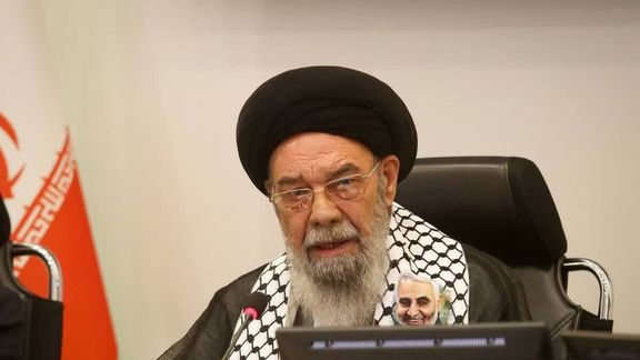 نماینده خامنهای در اصفهان: برخورد با بیحجابی، بدحجابی و سگگردانی، ضروری است