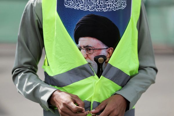 از بابالمندب تا تنگه هرمز؛ آیا حوثیها اختلال در تجارت جهانی را تشدید میکنند؟