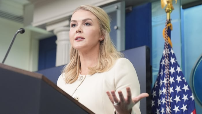 المتحدثة باسم البيت الأبيض: ترامب طرح فقط سؤالاً حول تغيير النظام في إيران