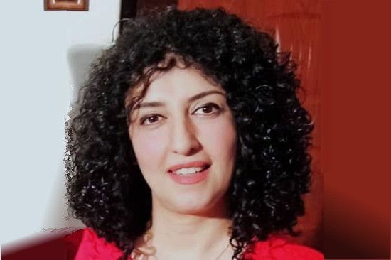 Iranian Nobel Laureate Commends Women's Hijab Defiance From Prison