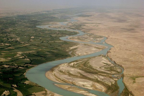 طالبان تتجاهل مطالب طهران في مياه نهر "هلمند" وتطلق أقل من 2% من حصة إيران المائية
