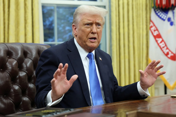 ترامب: لا أستطيع أن أقول ما إذا كانت الولايات المتحدة ستهاجم إيران أم لا