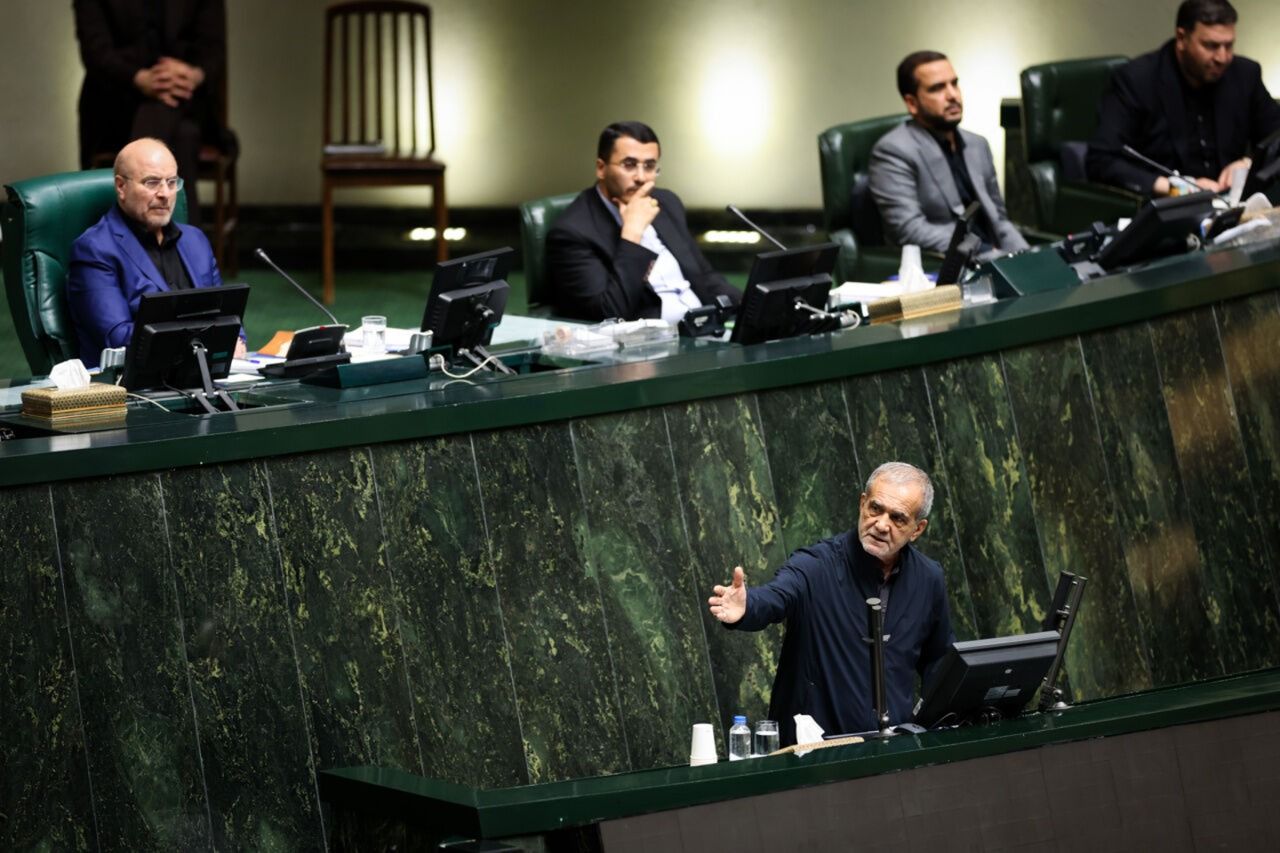 Pezeshkian nominates missile-industry veteran as defense minister