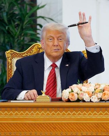 ترامپ پس از دیدار با امیر قطر: مسئله ایران به نحوی حل خواهد شد