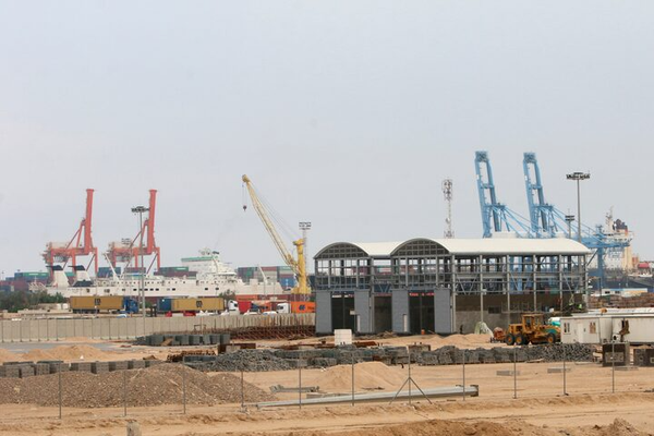إيران تستغل ميناء أم قصر العراقي للالتفاف على الحصار الأميركي