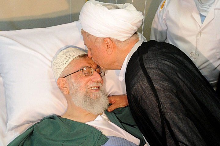 Former president Akbar Hashemi Rafsanjani visiting Supreme Leader Ali Khamenei when he was hospitalized, September 2014  