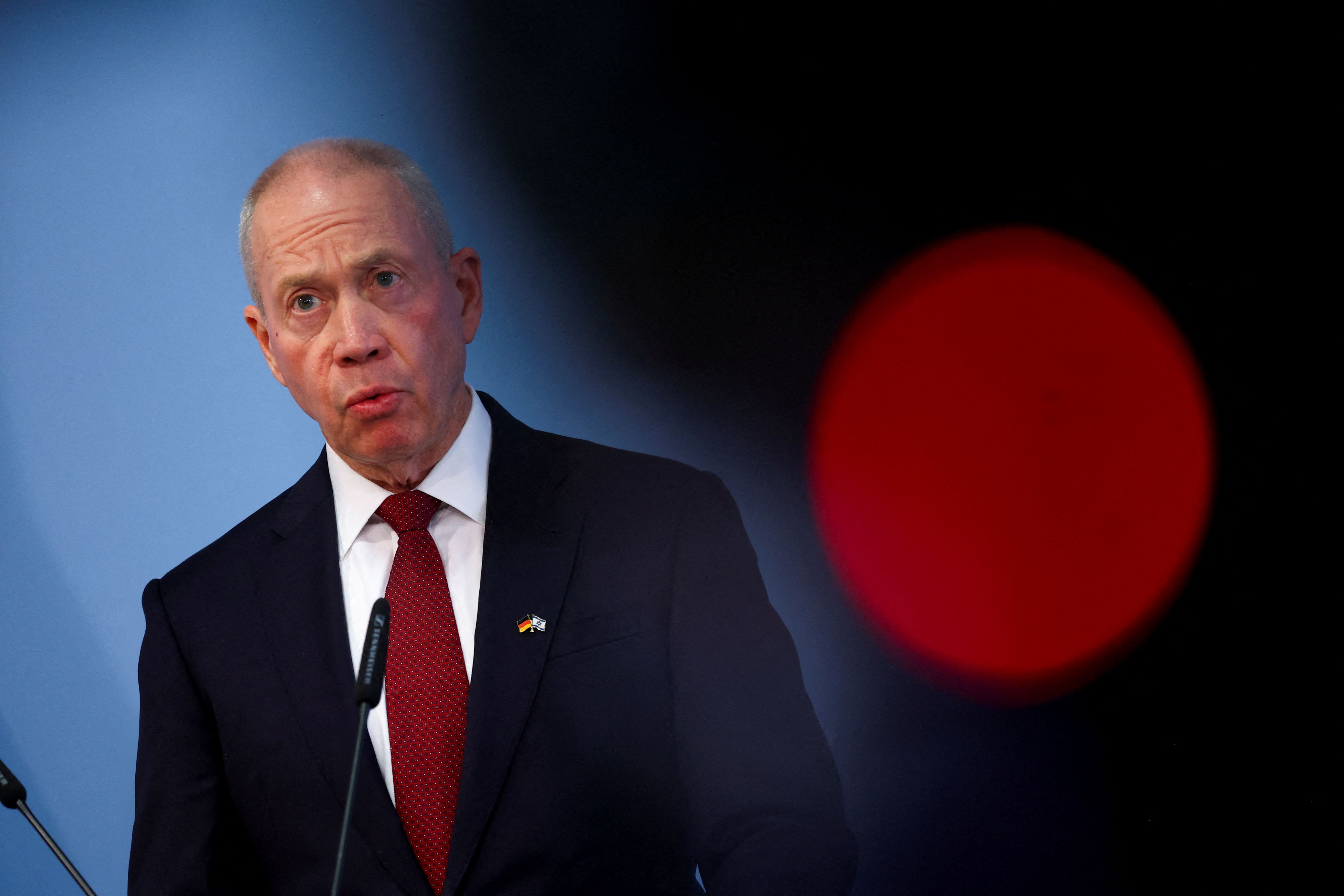 وزير الدفاع الإسرائيلي: نستعد لمواجهة أي هجوم إيراني محتمل 