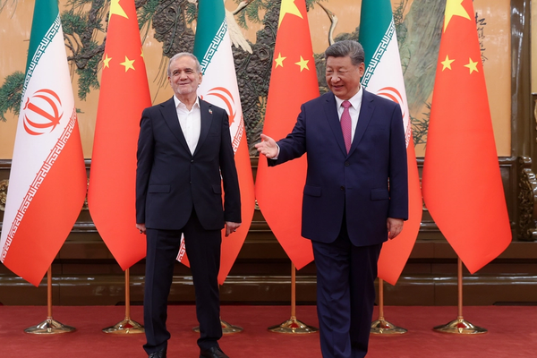 عباس عراقجي: زيارة بزشکیان إلى الصين ستكون مهمة للغاية في تاريخنا