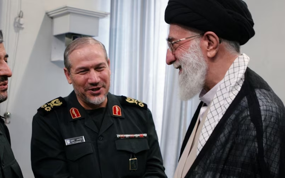 رحیم صفوی، دستیار خامنهای: ما هنوز منحرف نشدهایم و ظلم نمیکنیم