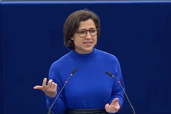 ممثلة ألمانيا بالبرلمان الأوروبي: إلى متى سيستمر النظام الإيراني في قمع إرادة شعبه؟