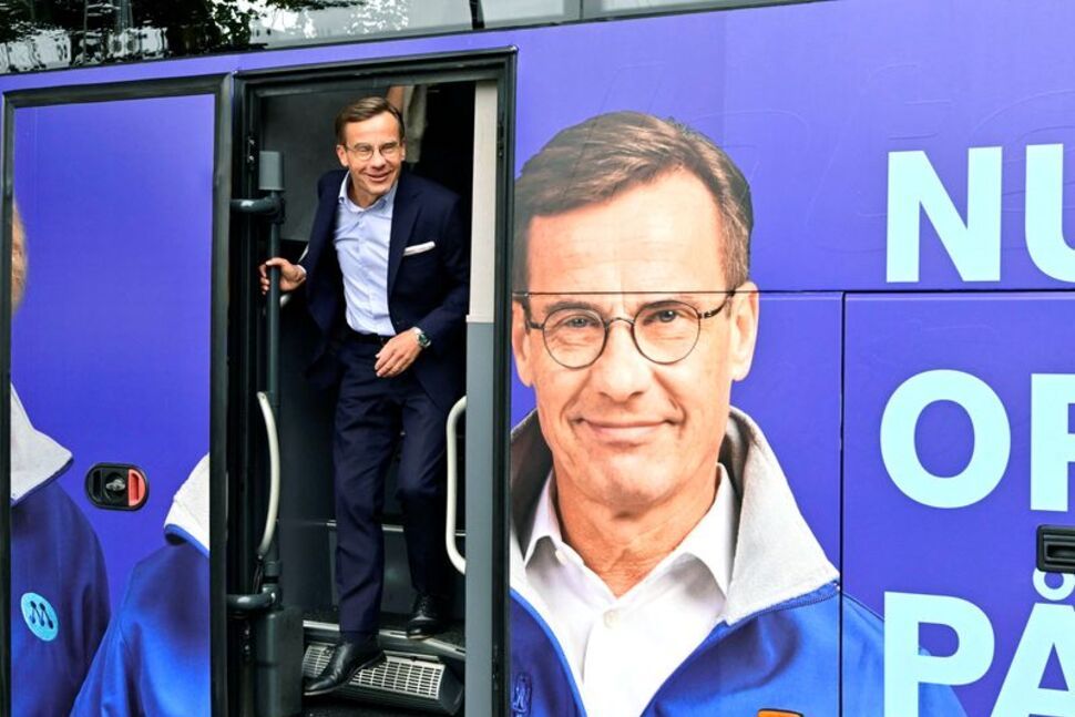 احزاب راستگرای مخالف دولت سوئد اندکی بیش از نصف کرسی‌های پارلمان را کسب کرده‌اند