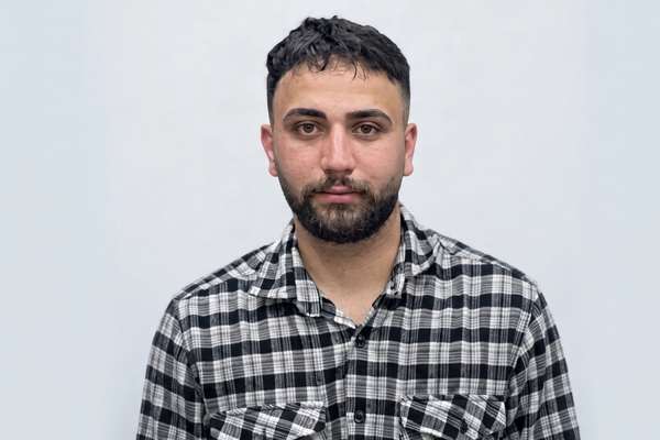 کارزار کشف حقیقت؛ شرح شکنجههای علیرضا سپاهی در زندان دستگرد اصفهان