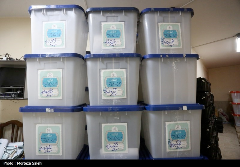 صناديق الاقتراع الفارغة.. رسالة الإيرانيين الذكية إلى خامنئي