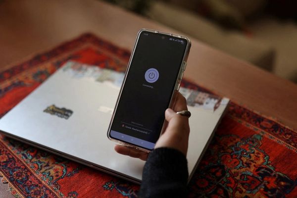 نتبلاکس: قطع سراسری اینترنت در ایران وارد چهارمین روز شده است