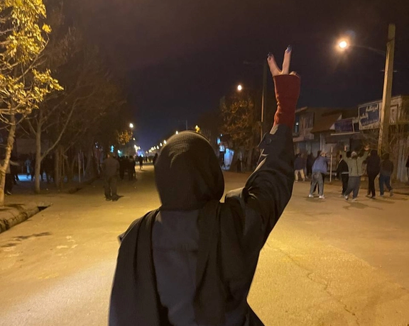 یک پزشک متخصص: ۲۷۰ ساچمه از چشم ۱۳۰ معترض خارج کردیم