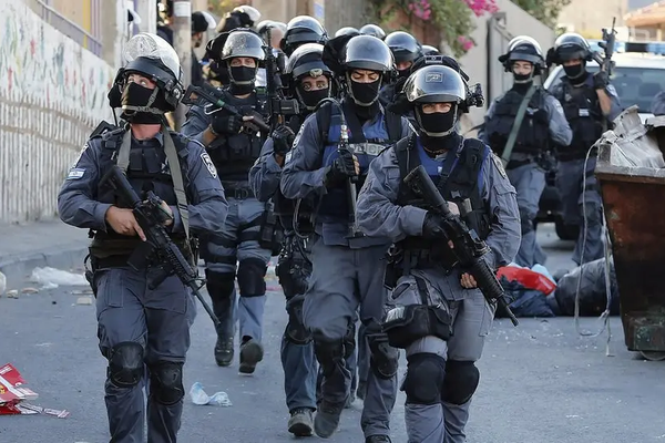 مصادر أمنية إسرائيلية: إيران تكثف جهودها لتجنيد الأطفال والمراهقين في التجسس