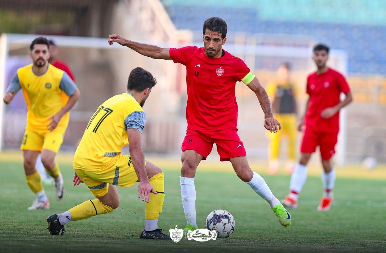 با ثبت نکردن قرارداد کاپیتان؛ پرسپولیس نام وحید امیری را از لیست خارج کرد