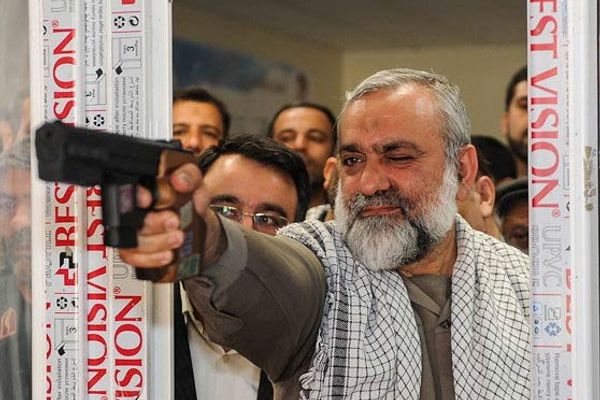 مستشار قائد الحرس الثوري: ضرباتنا القوية أجبرت الأعداء على طلب الهدنة