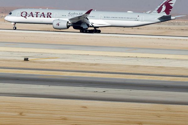 قطر تغلق مجالها الجوي مؤقتا بعد تهديدات من طهران