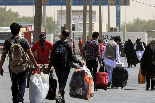 Afghans rally behind boycott of Iranian goods as deportations surge