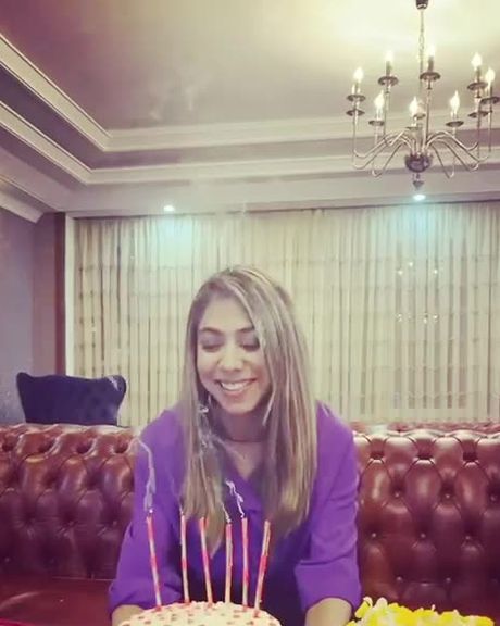 خبرگزاری رکنا: همسر و دختر عابدزاده به خاطر نداشتن حجاب اجباری بازداشت شدند