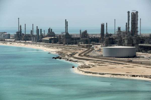 Aramco sidesteps Hormuz as Iran crisis cuts flows to a tenth