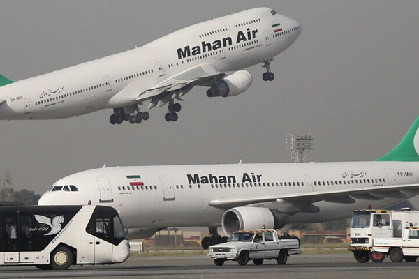 وسائل إعلام إيرانية: سبب إقلاع طائرات الركاب هو نقلهم إلى مكان آمن