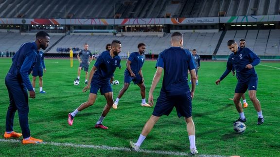 الهلال امشب در آزادی تمرین کرد فردا مسابقه میدهد
