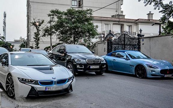 سازمان امور مالیاتی: مشغول تعیین مبلغ مالیات ۴۵۰ هزار خودروی گرانقیمت و اعلام آن هستیم