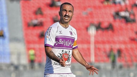 روایت داریوش شجاعیان از جادوگری؛ گفتند این آب را بنوشید، مربی هم فقط در ساعت ۷ میایستاد!