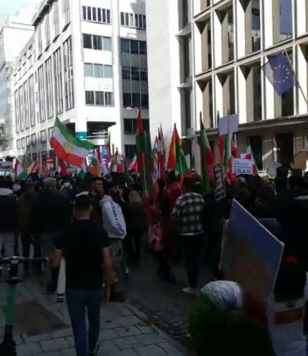 خیرش ایرانیان علیه جمهوری اسلامی؛ تجمع ایرانیان خارج کشور در همبستگی با شهروندان در داخل