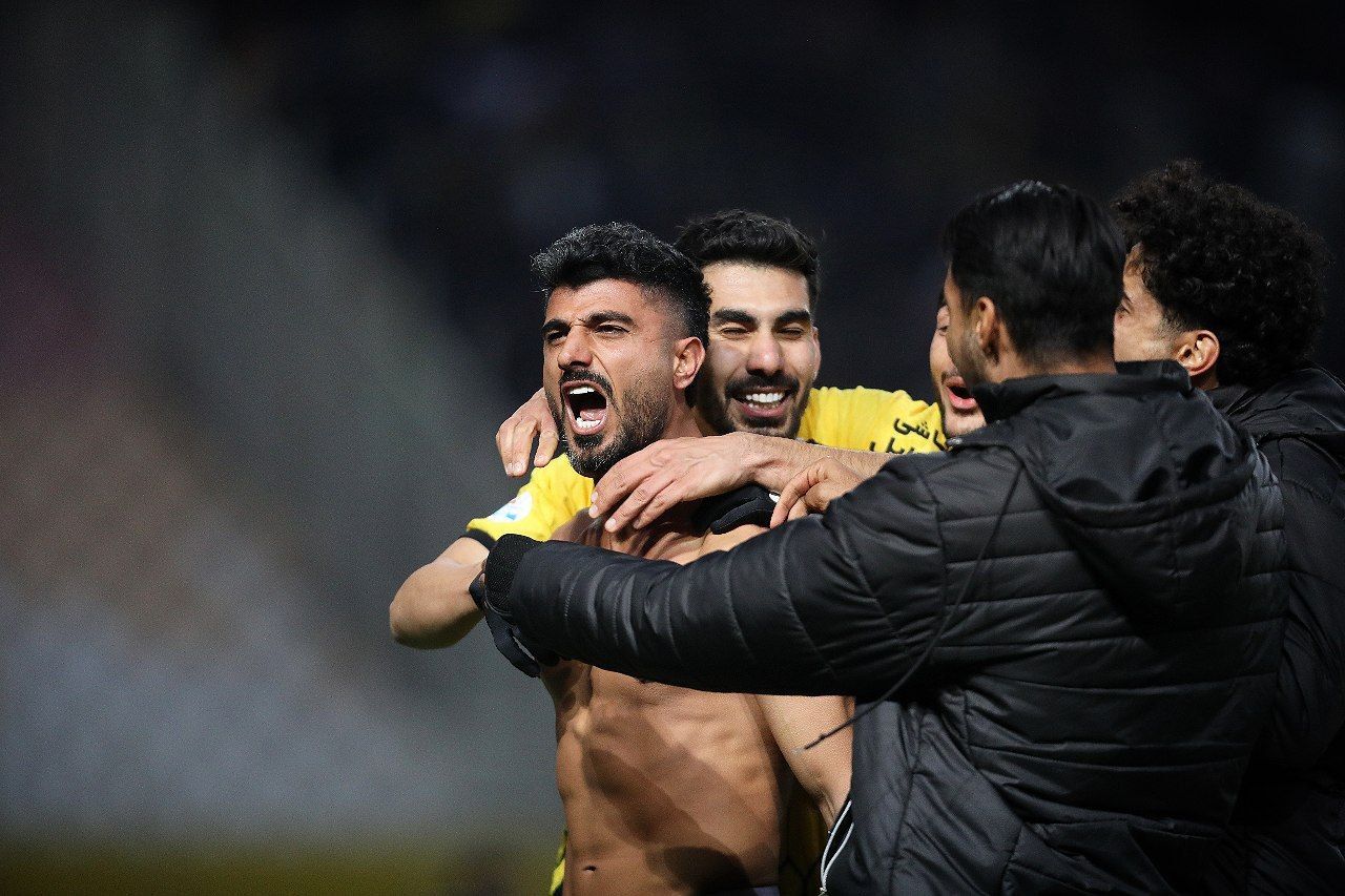 زکی‌پور به دلیل شادی پس از گل محروم شد: در اهواز همین شادی گل را کردم، مشکلی هم پیش نیامد