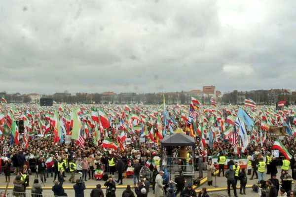 چهلونهمین روز انقلاب ملی ایرانیان چگونه گذشت؟