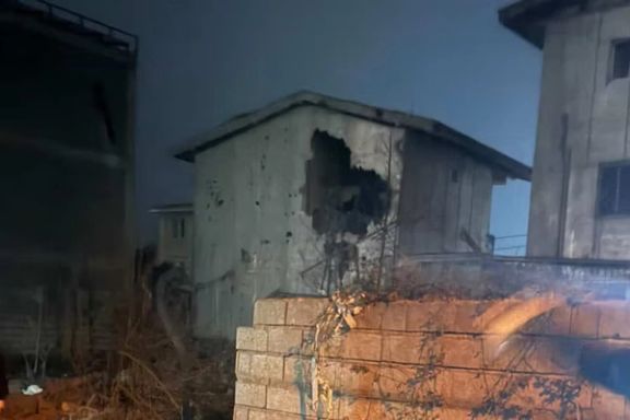 آثار حمله به ویلای جنگلی در منطقه اربکله رامسر در حملات بامداد اول فروردین