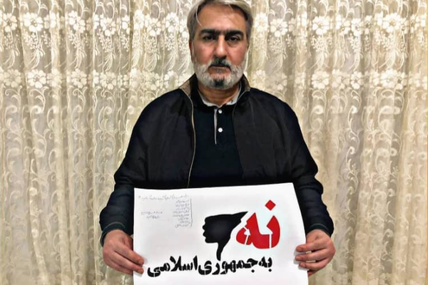 Jailed activist warns Khamenei he will share fate of slain militants