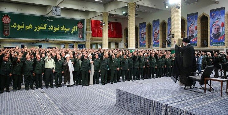 اطلاعات سپاه فعالان سیاسی و مدنی را به دلیل انتقاد از حمله به اسرائیل تهدید کرد