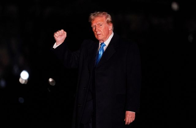 ترامپ: کمک‌ به آفریقای جنوبی تا پایان تحقیق درباره «بدرفتاری با برخی گروه‌ها» قطع شد